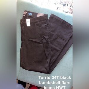 Torrid 24T bombshell flare jeans